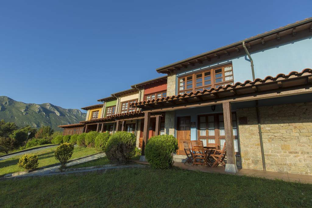 Casas Rurales Playa De Guadamia Llames de Pría エクステリア 写真