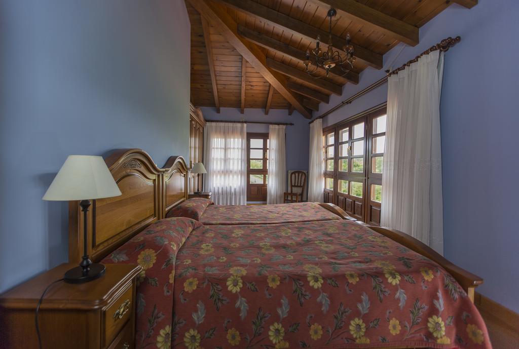 Casas Rurales Playa De Guadamia Llames de Pría エクステリア 写真