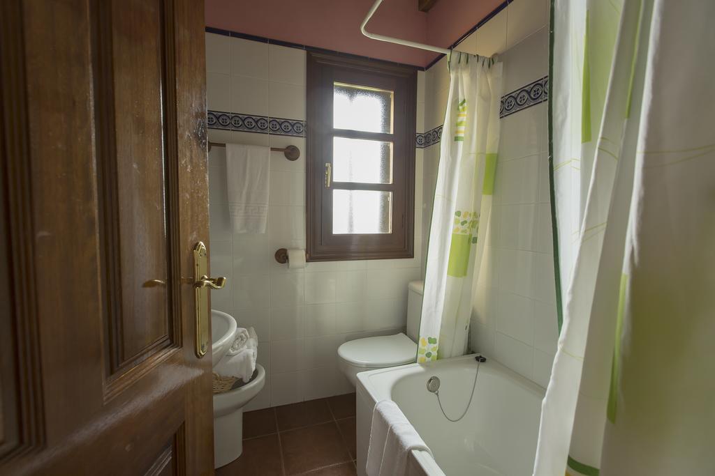Casas Rurales Playa De Guadamia Llames de Pría エクステリア 写真