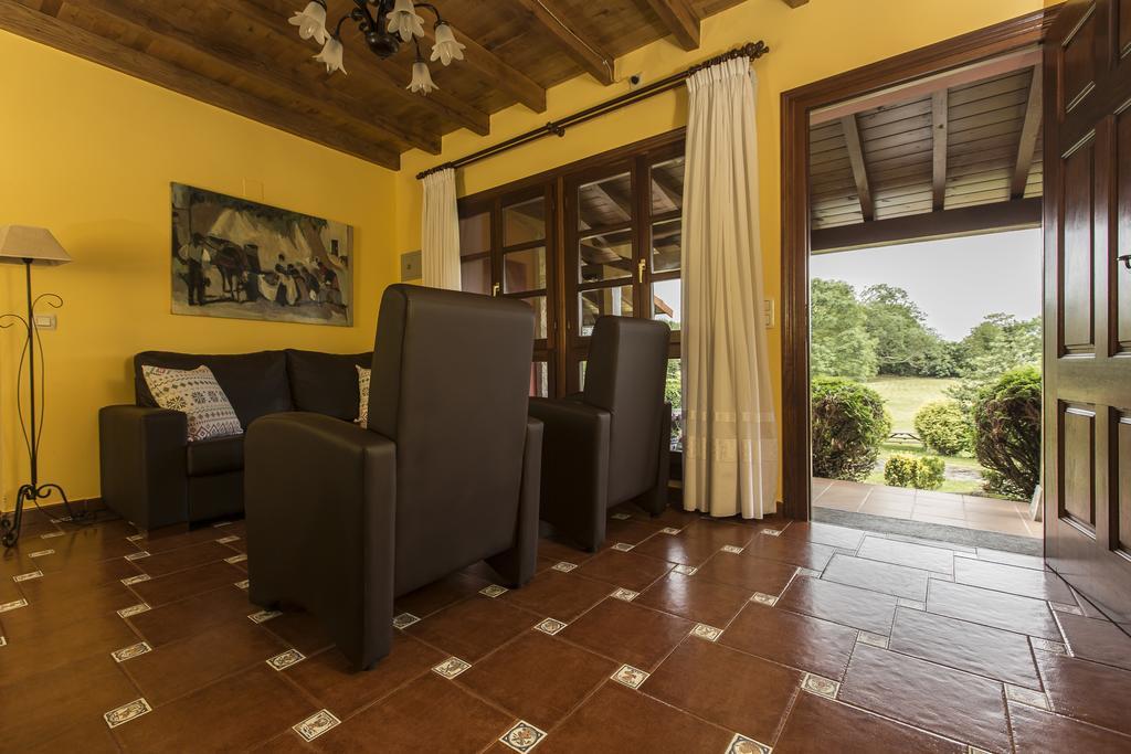 Casas Rurales Playa De Guadamia Llames de Pría エクステリア 写真