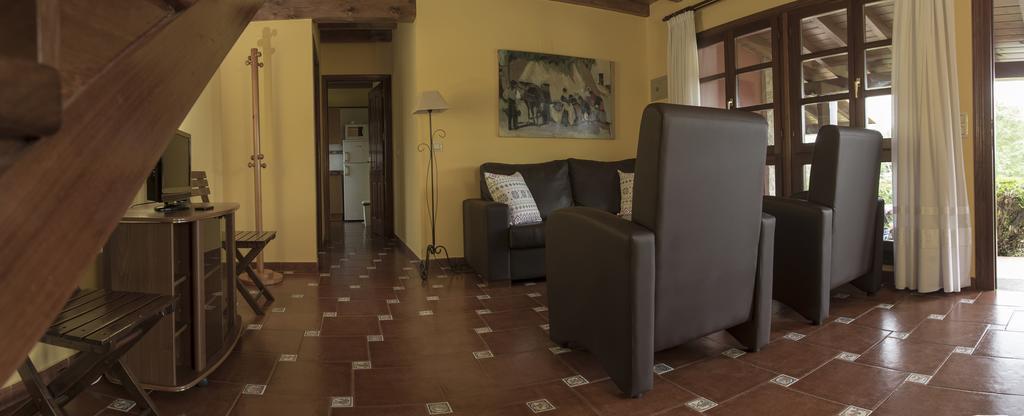 Casas Rurales Playa De Guadamia Llames de Pría エクステリア 写真