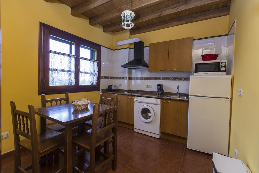Casas Rurales Playa De Guadamia Llames de Pría エクステリア 写真