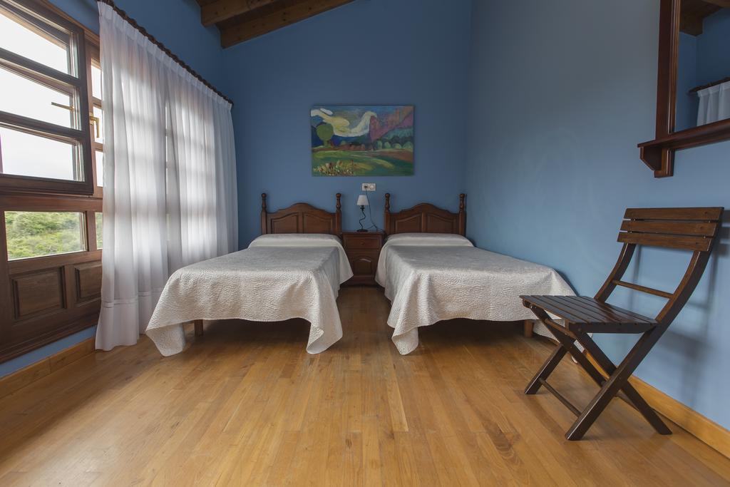 Casas Rurales Playa De Guadamia Llames de Pría エクステリア 写真