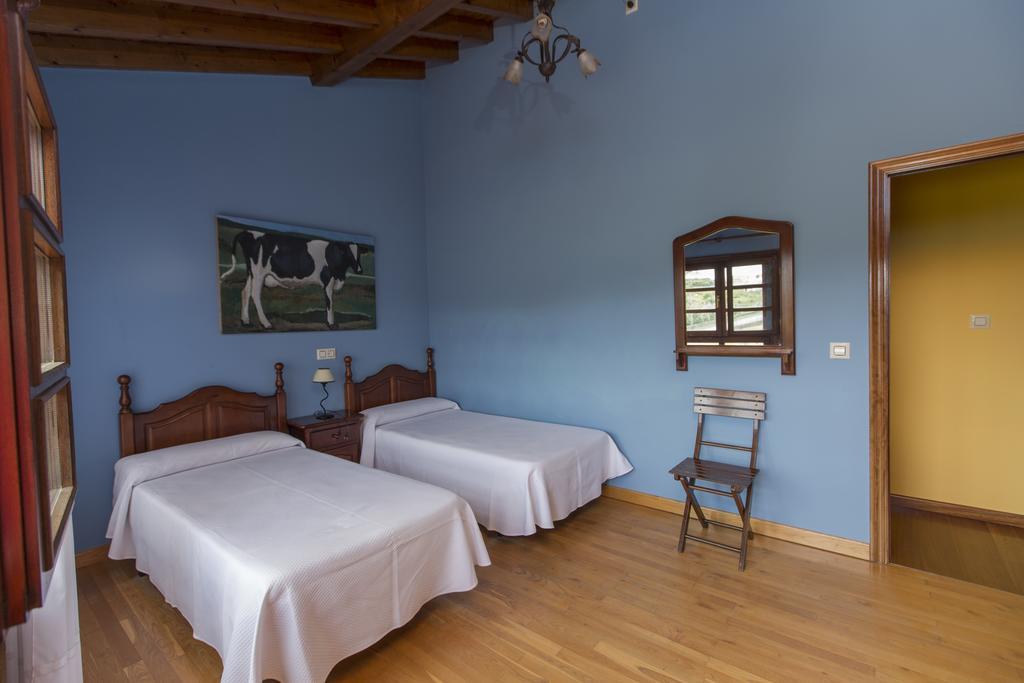 Casas Rurales Playa De Guadamia Llames de Pría エクステリア 写真
