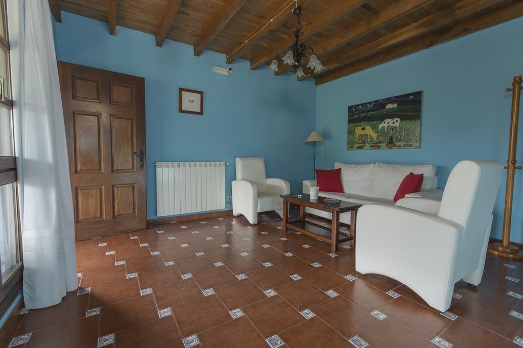 Casas Rurales Playa De Guadamia Llames de Pría エクステリア 写真